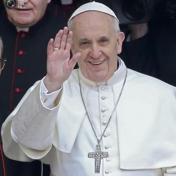 Pope Francis asks, ‘Do you want to live like a light that is on or off?’